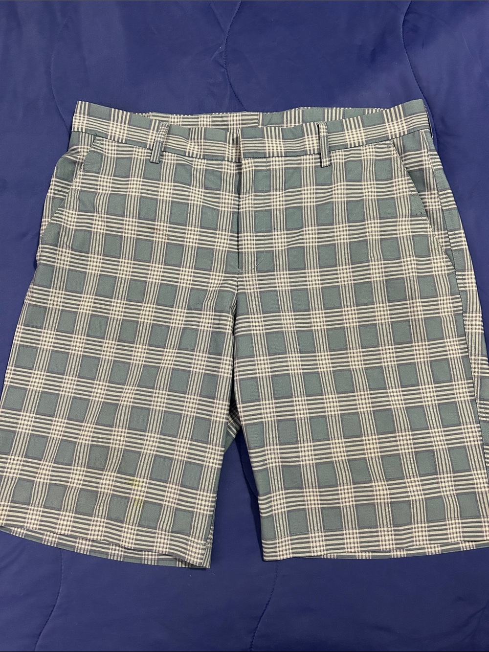 J.Lindeberg Men's Plaid Flat-Front Shorts - Teal & White